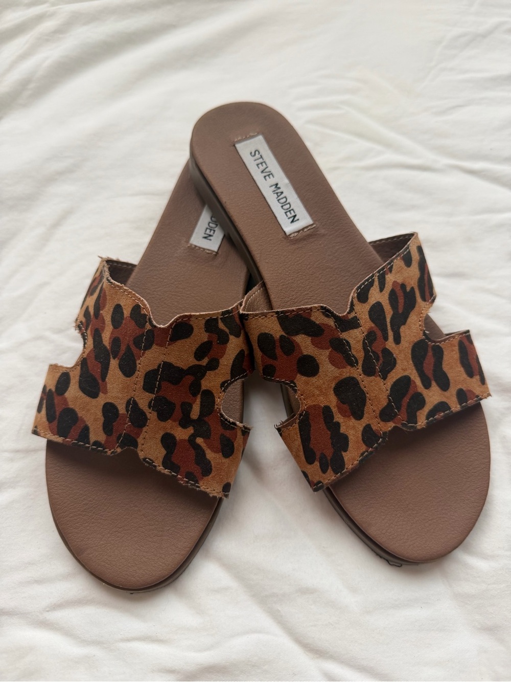 Steve Madden Hoku Leopard Print Slide Sandals Size 7 Excellent Condition